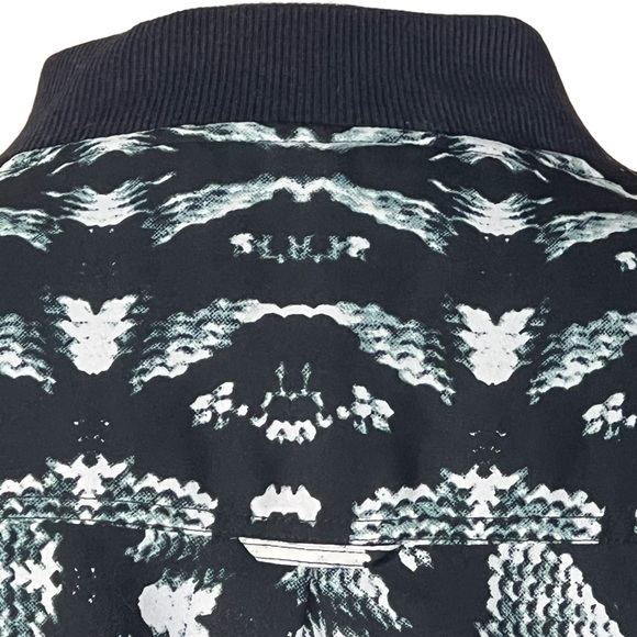 WII By Walter Baker Reptile Print Bomber Zip Front Jacket Small EUC - Picture 5 of 13